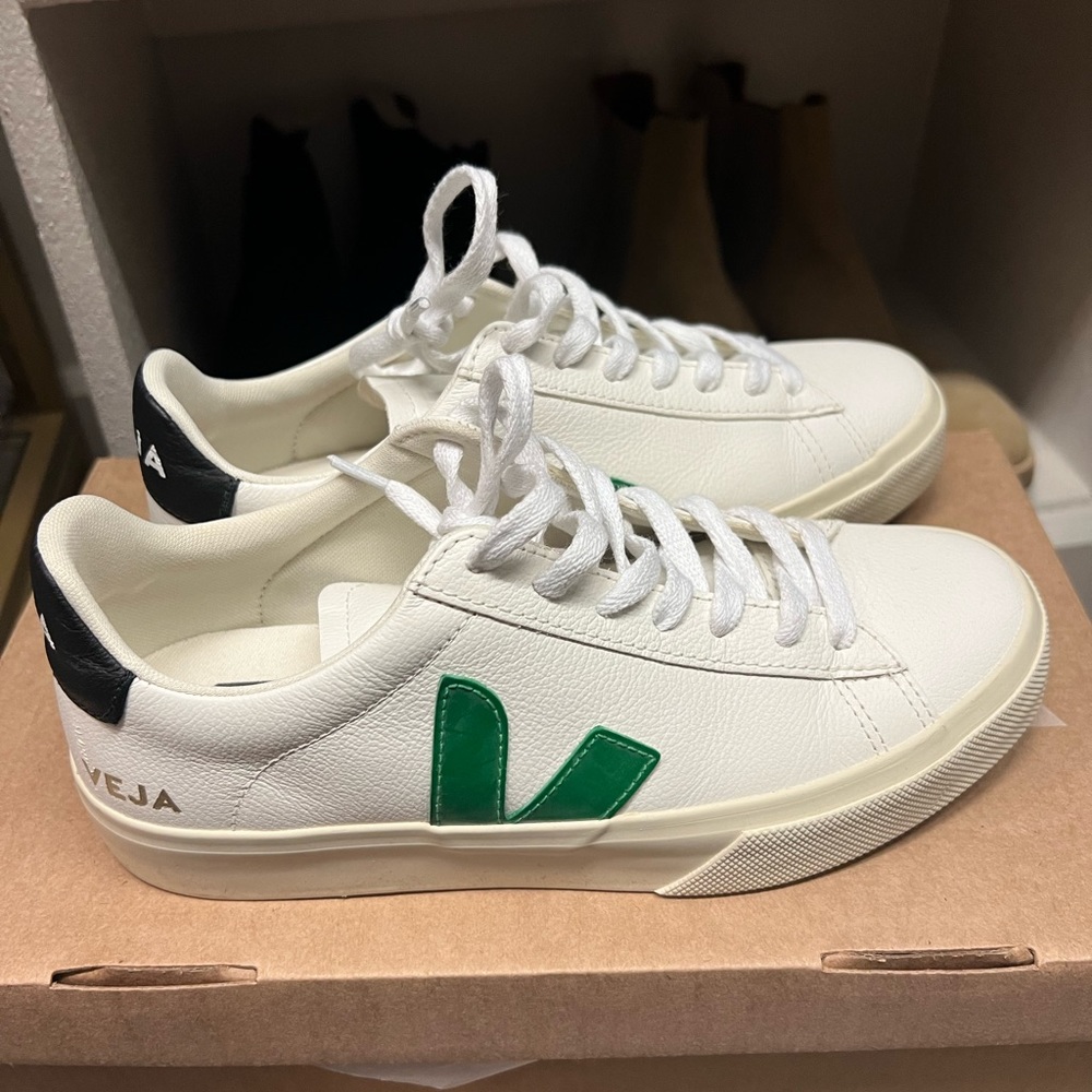 Barely worn Vejas!